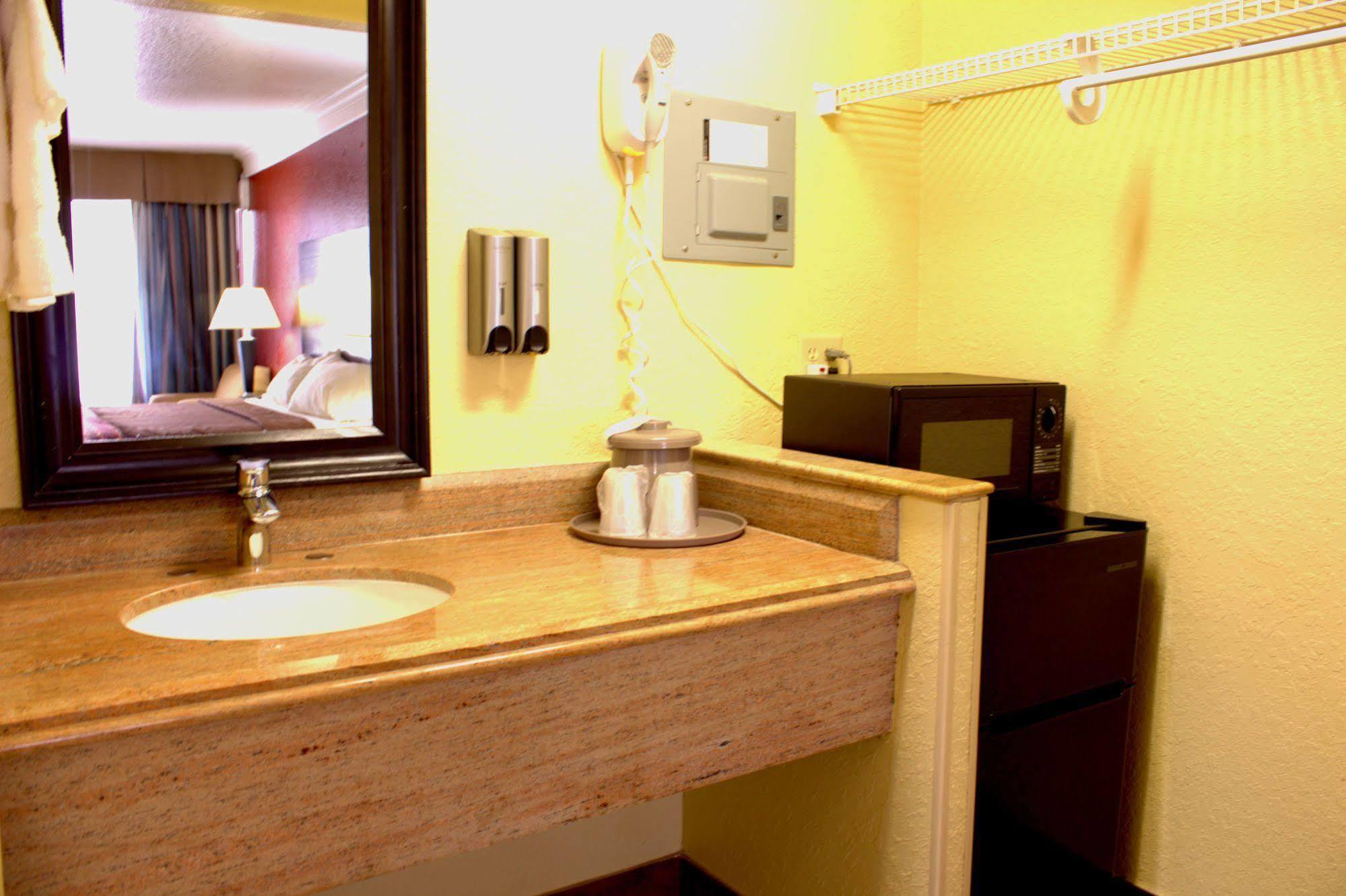 Polynesian Inn Saint Cloud Eksteriør billede