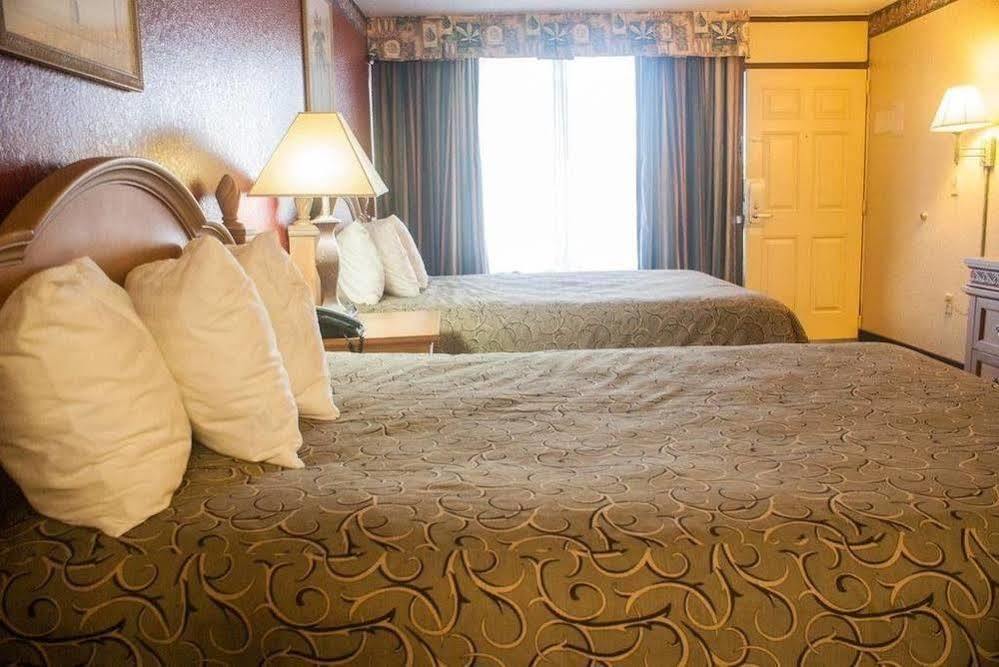 Polynesian Inn Saint Cloud Eksteriør billede